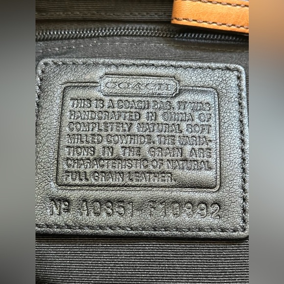 COACH Chelsea Tote / Shoulder Bag Black Pebbled Leather - Authentic - Picture 11 of 13